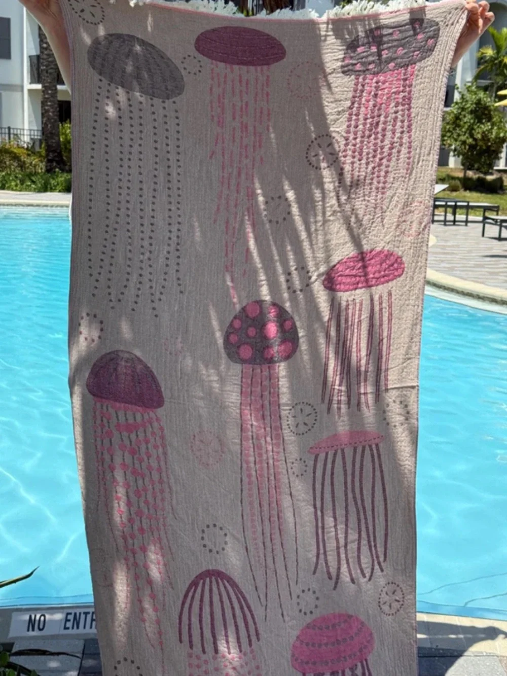 Pink Jellyfish Woven XL Beach Towel Throw Long New With Tags Gray Pink White NEW